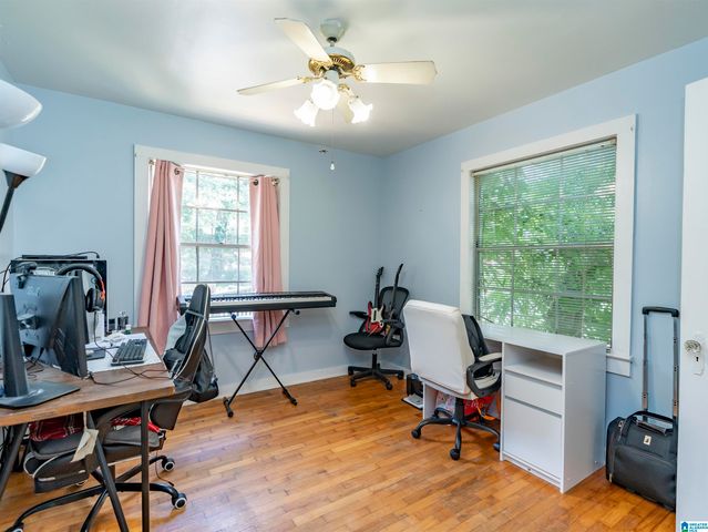 130 VINES AVENUE, Hueytown, AL 35023