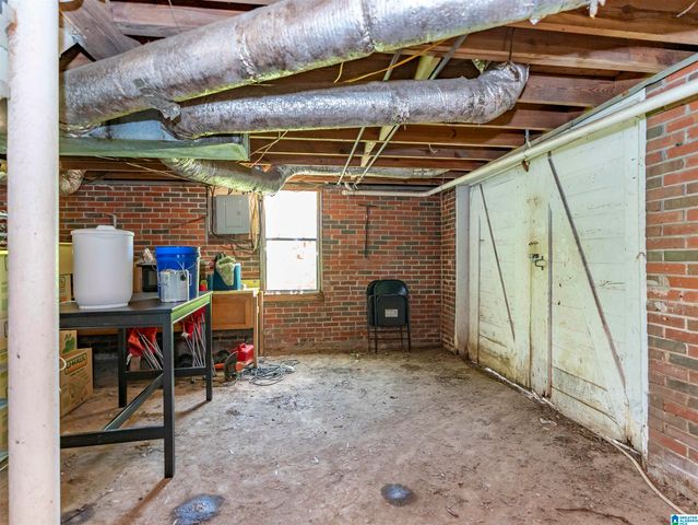 130 VINES AVENUE, Hueytown, AL 35023