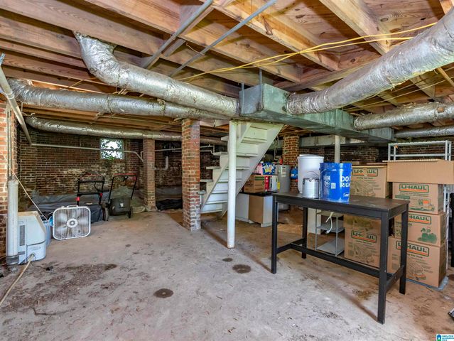 130 VINES AVENUE, Hueytown, AL 35023