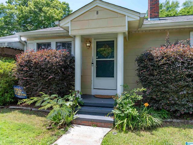 130 VINES AVENUE, Hueytown, AL 35023