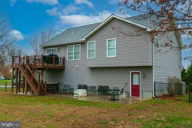 169 LURE CT, Inwood, WV 25428