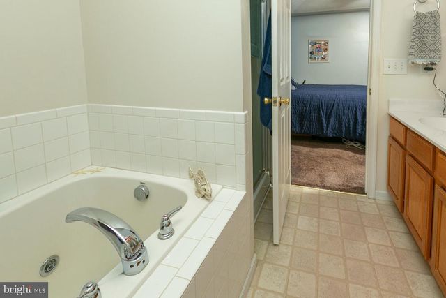 169 LURE CT, Inwood, WV 25428