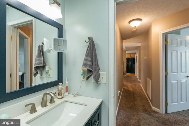 169 LURE CT, Inwood, WV 25428