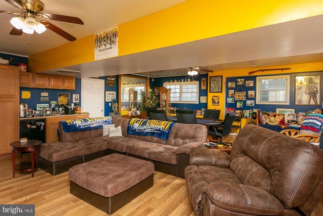 169 LURE CT, Inwood, WV 25428