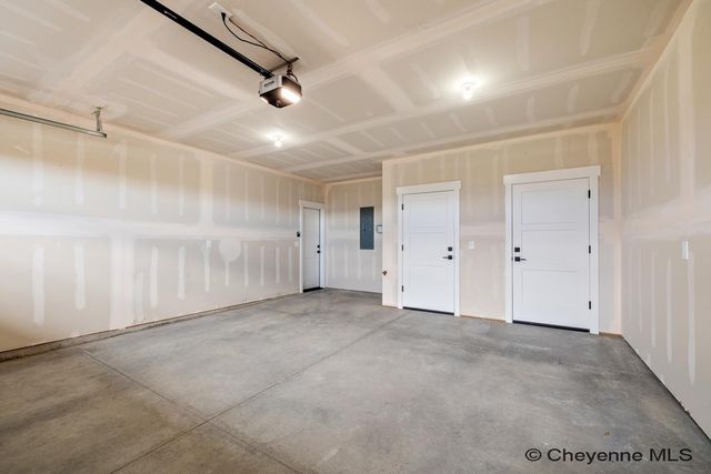 1424 BIG MEADOW DR, Cheyenne, WY 82007