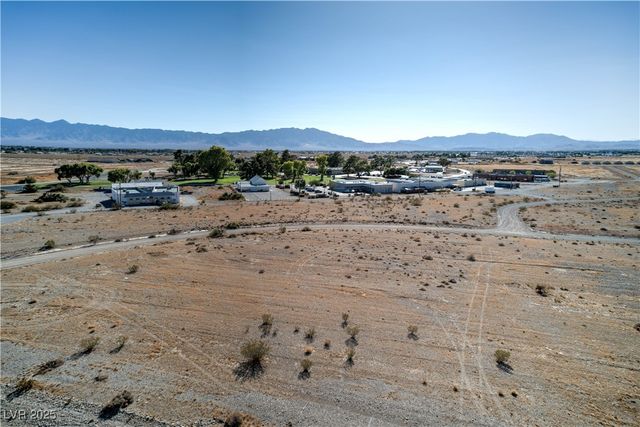 2140 East Jumping Fox Street, Pahrump, NV 89048