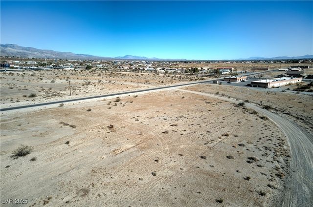 2140 East Jumping Fox Street, Pahrump, NV 89048