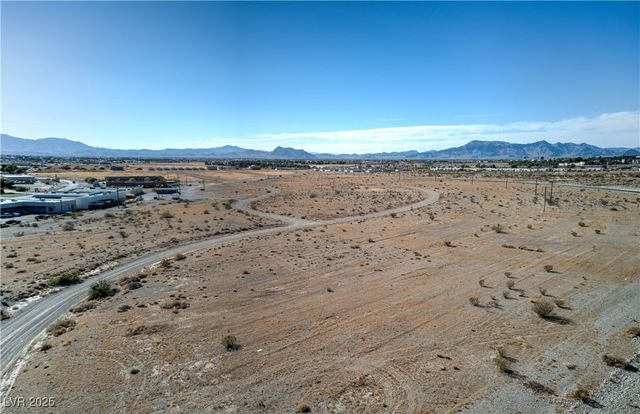 2140 East Jumping Fox Street, Pahrump, NV 89048