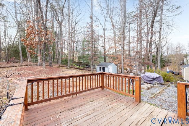 9013 Laureate Ln, Chesterfield, VA 23236