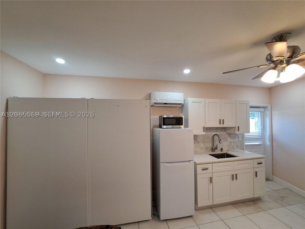 1111 NW 79th Way 0, Pembroke Pines, FL 33024