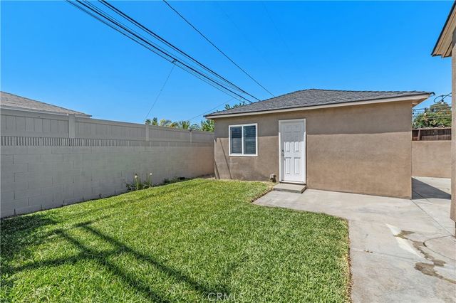 4507 Nipomo, Lakewood, CA 90713