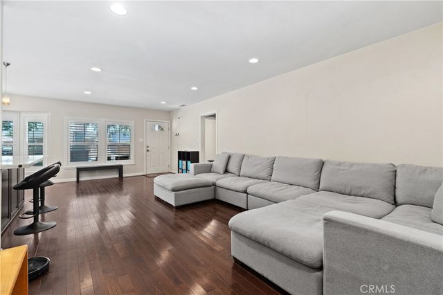 4507 Nipomo, Lakewood, CA 90713
