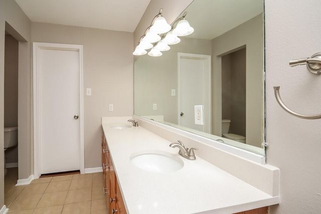 7457 Parkland Manor Drive, Cypress, TX 77433