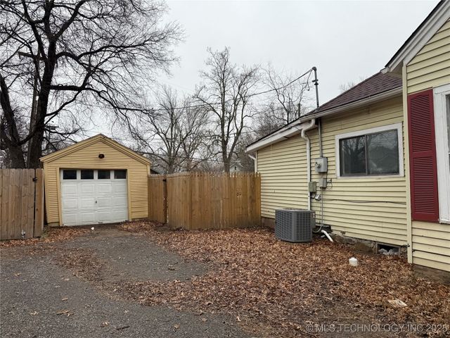 418 N 12th Street, Muskogee, OK 74401
