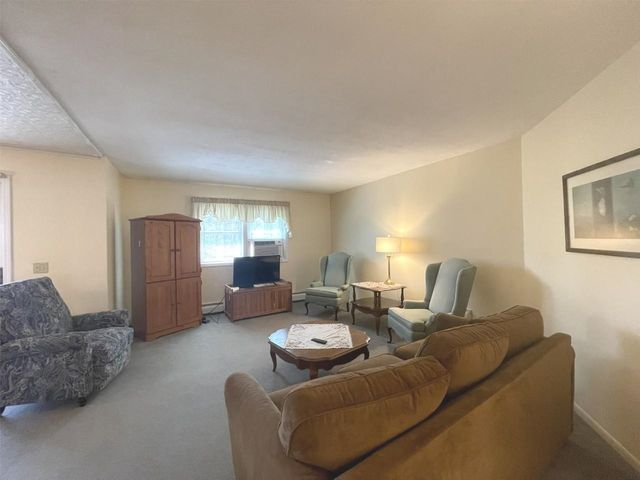 25 Baycrest Dr Apt 604, South Burlington, VT 05403
