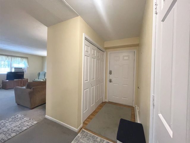 25 Baycrest Dr Apt 604, South Burlington, VT 05403