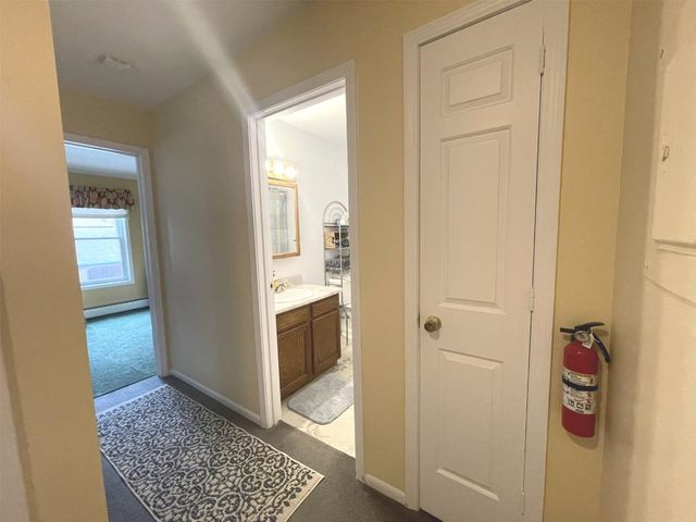 25 Baycrest Dr Apt 604, South Burlington, VT 05403