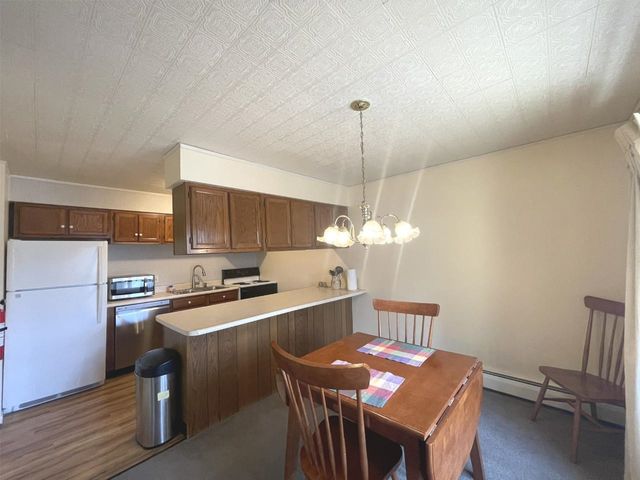25 Baycrest Dr Apt 604, South Burlington, VT 05403