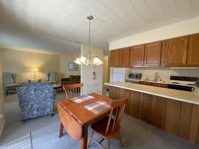 25 Baycrest Dr Apt 604, South Burlington, VT 05403