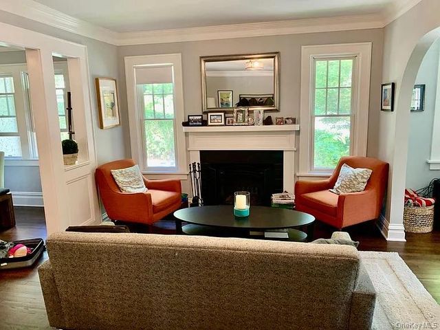 82 Douglas Road, Chappaqua, NY 10514