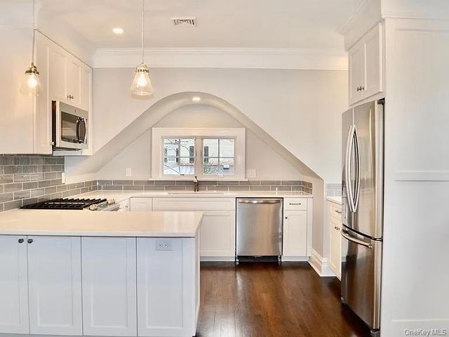 82 Douglas Road, Chappaqua, NY 10514