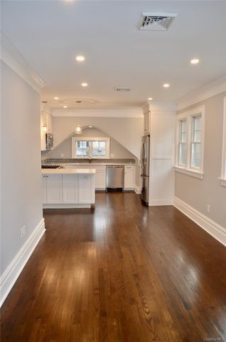 82 Douglas Road, Chappaqua, NY 10514