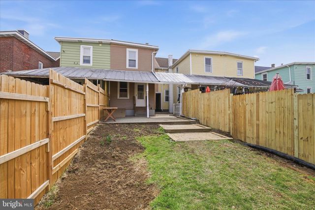 41-E WASHINGTON ST, Topton, PA 19562