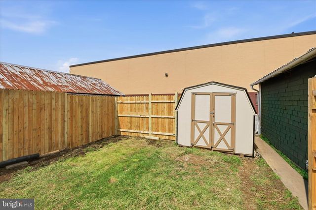 41-E WASHINGTON ST, Topton, PA 19562