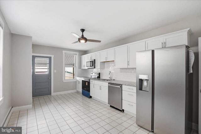 41-E WASHINGTON ST, Topton, PA 19562