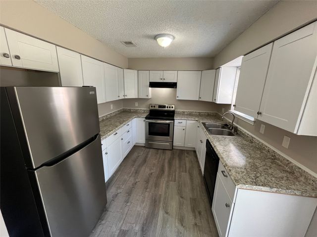 272 Buttercup Lane, Dallas, TX 75217