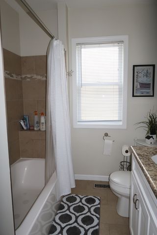 5125 N LA CROSSE Avenue, Chicago, IL 60630