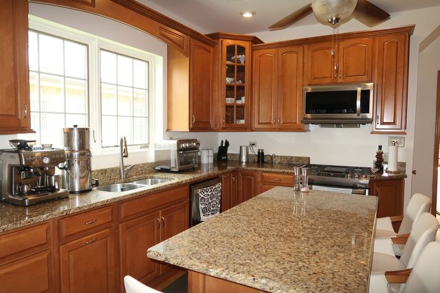 5125 N LA CROSSE Avenue, Chicago, IL 60630