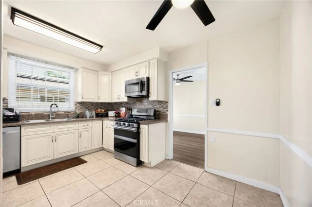 12205 S Halldale, Los Angeles, CA 90047