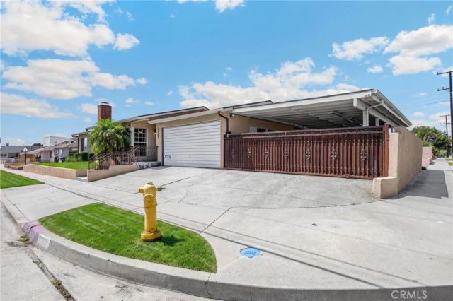 12205 S Halldale, Los Angeles, CA 90047