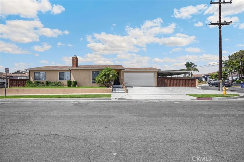 12205 S Halldale, Los Angeles, CA 90047