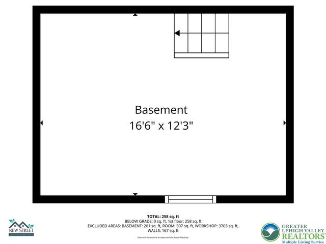 113 Railroad Street, Catasauqua Boro, PA 18032