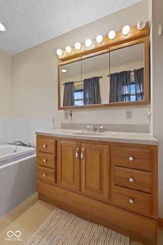 9045 E 86th Street, Indianapolis, IN 46256