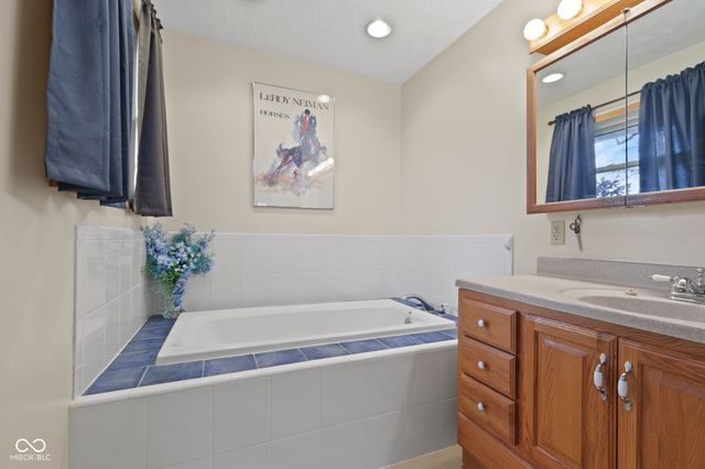 9045 E 86th Street, Indianapolis, IN 46256