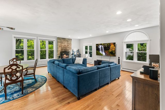 50 Idlewood Ave, Hamilton, MA 01982