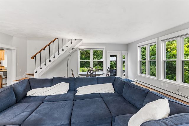 50 Idlewood Ave, Hamilton, MA 01982