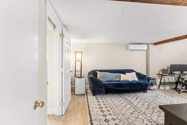50 Idlewood Ave, Hamilton, MA 01982