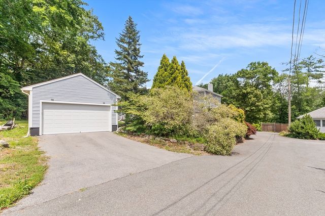 50 Idlewood Ave, Hamilton, MA 01982