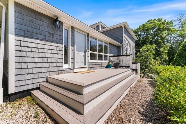50 Idlewood Ave, Hamilton, MA 01982