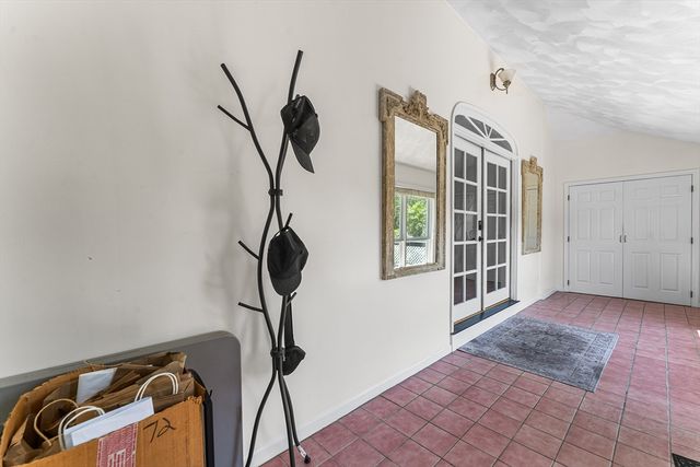 50 Idlewood Ave, Hamilton, MA 01982