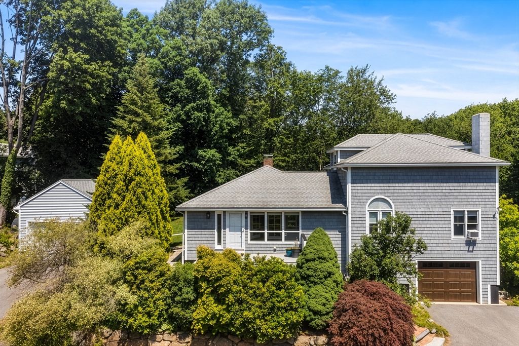 50 Idlewood Ave, Hamilton, MA 01982