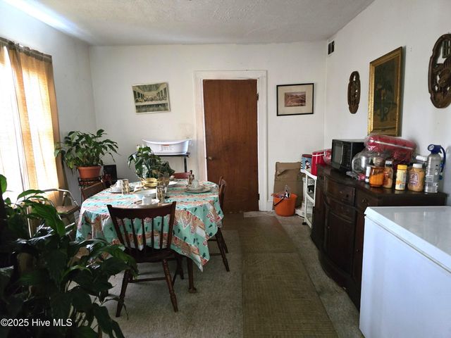 6754 E Main Street, Saratoga, NC 27873