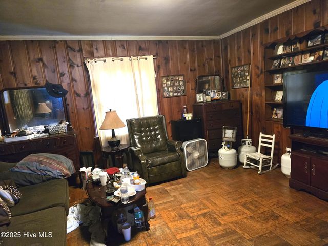 6754 E Main Street, Saratoga, NC 27873