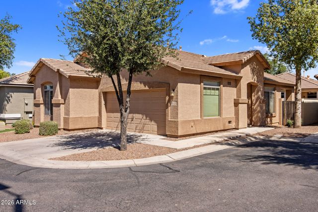 1239 S EMMETT Drive, Chandler, AZ 85286