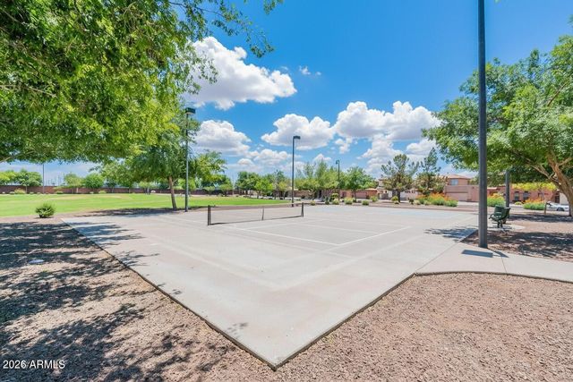 1239 S EMMETT Drive, Chandler, AZ 85286
