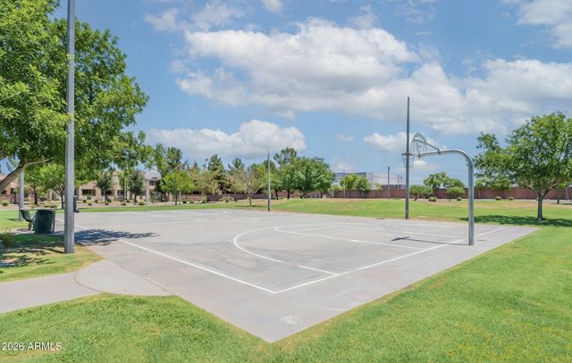 1239 S EMMETT Drive, Chandler, AZ 85286